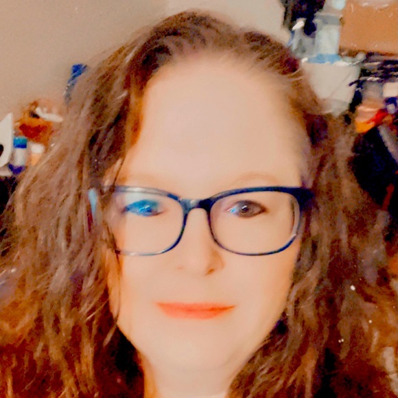 Meet your Posher, Cristin - Picture 3 of 4